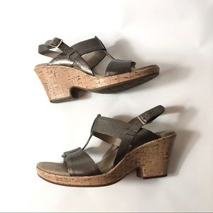 Clarks heels size 9m